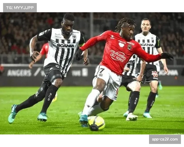 昂热vs朗斯主队保级压力大,客队冲击连胜纪录