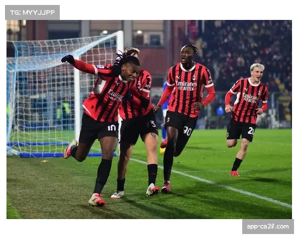 佛罗伦萨1-1AC米兰，科穆佐破门后恩昆库救主